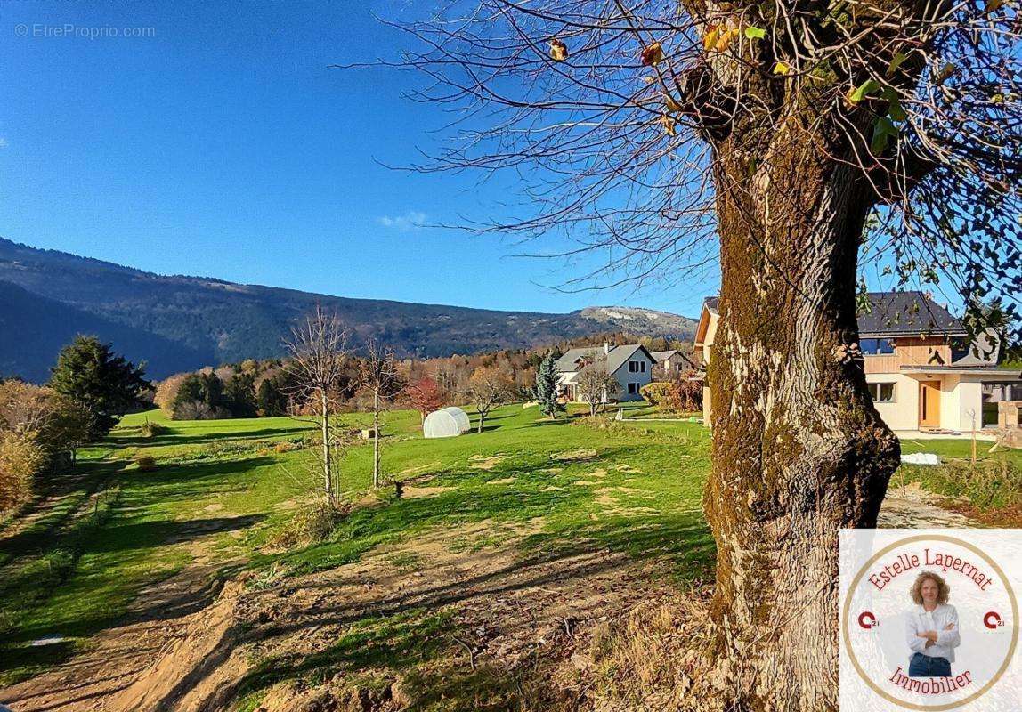 Terrain à SAINT-NIZIER-DU-MOUCHEROTTE