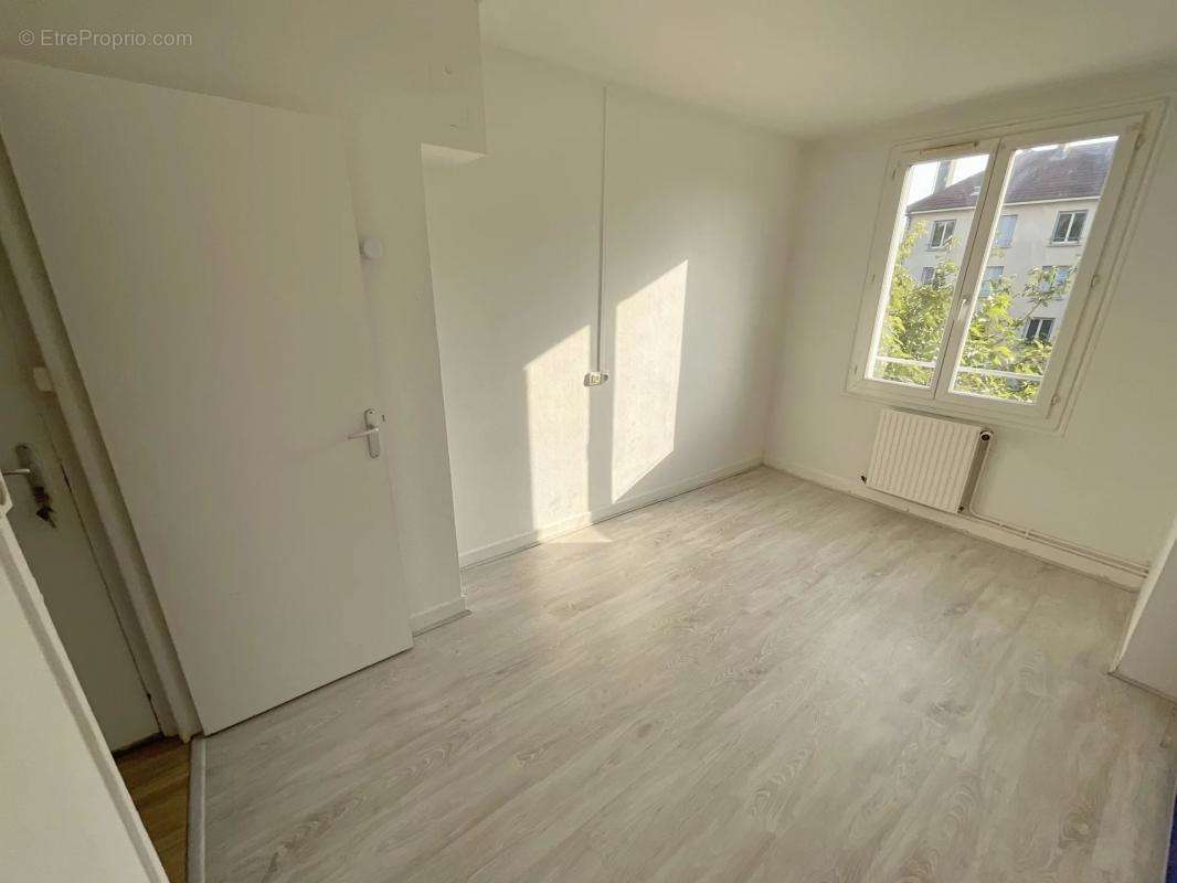 Appartement à SAINTE-SAVINE