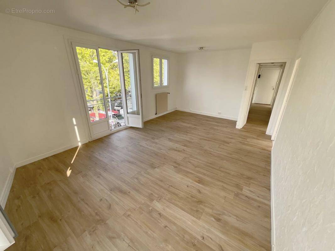 Appartement à SAINTE-SAVINE