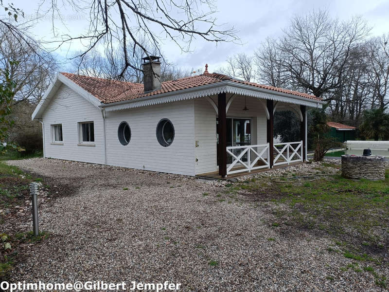 Maison à BLANQUEFORT