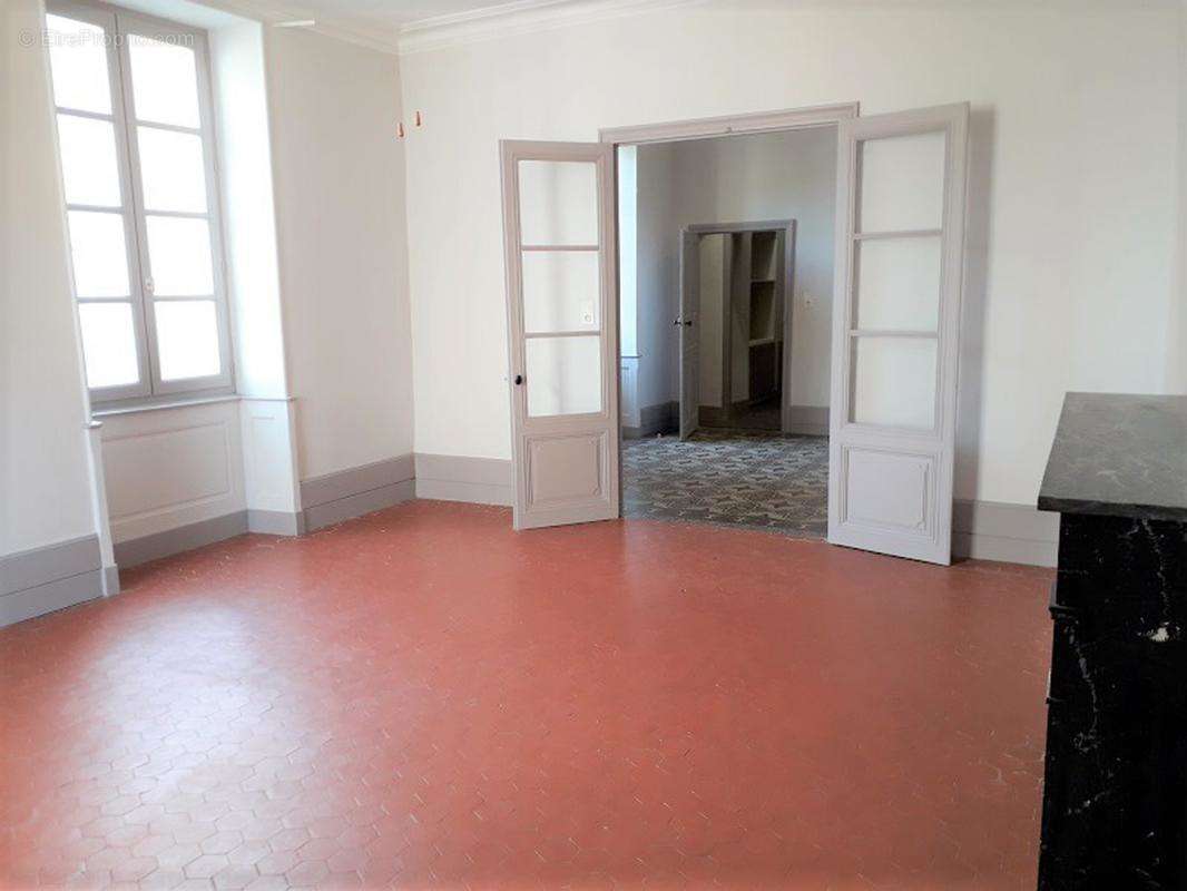 Appartement à BOURG-SAINT-ANDEOL