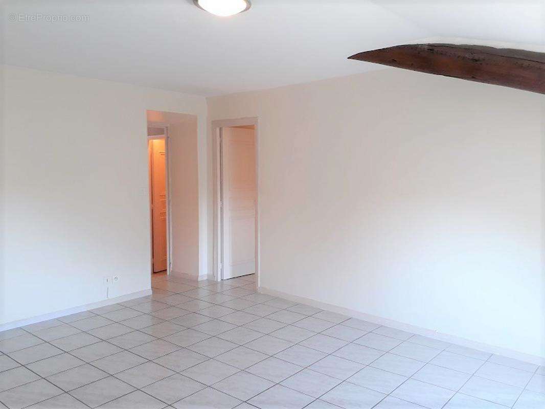 Appartement à BOURG-SAINT-ANDEOL