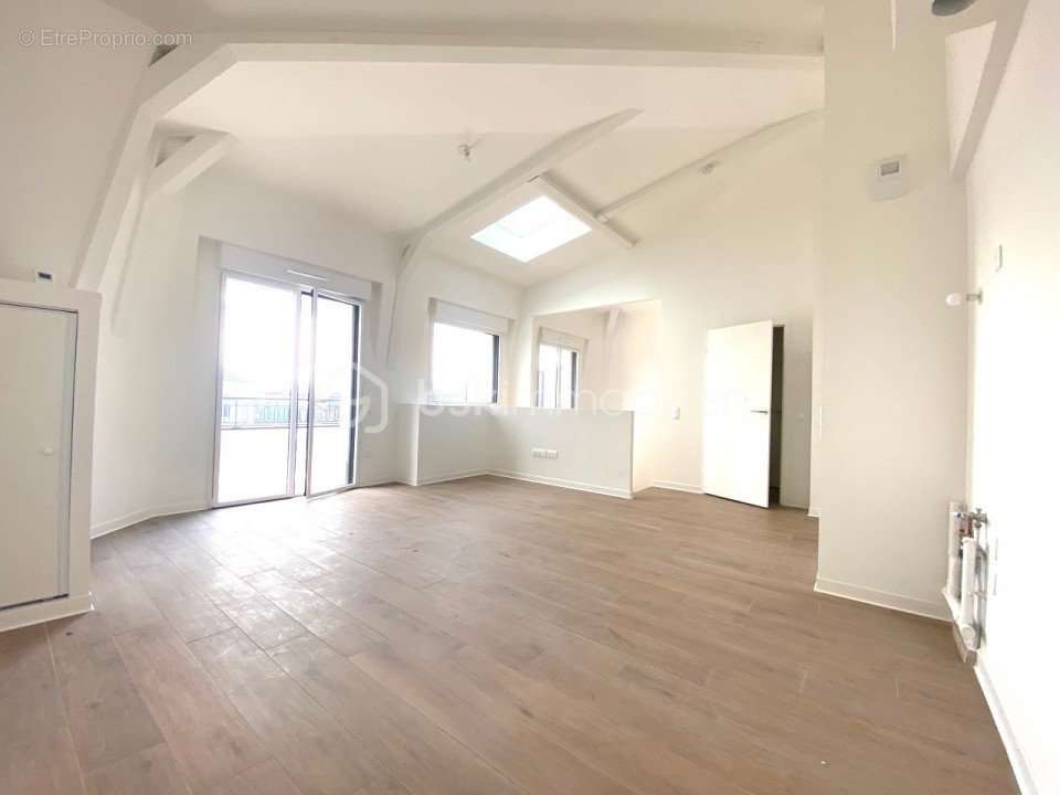 Appartement à LE PERREUX-SUR-MARNE