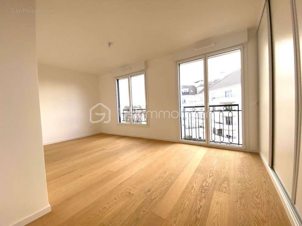 Appartement à LE PERREUX-SUR-MARNE