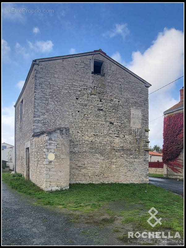 Maison à SAINT-JEAN-DE-LIVERSAY