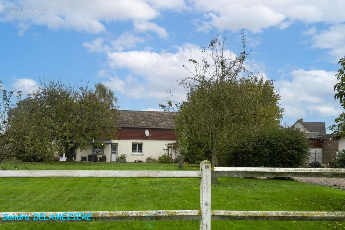 Maison à REVELLES