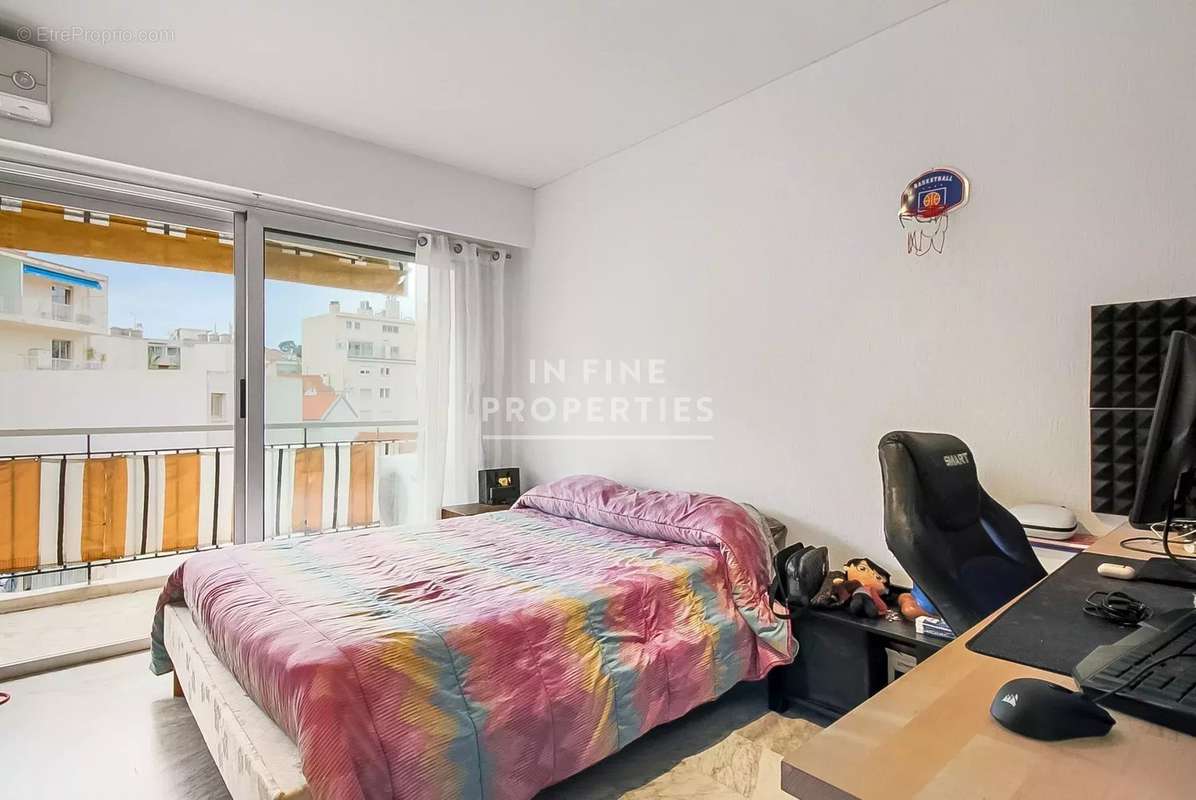 Appartement à LE CANNET