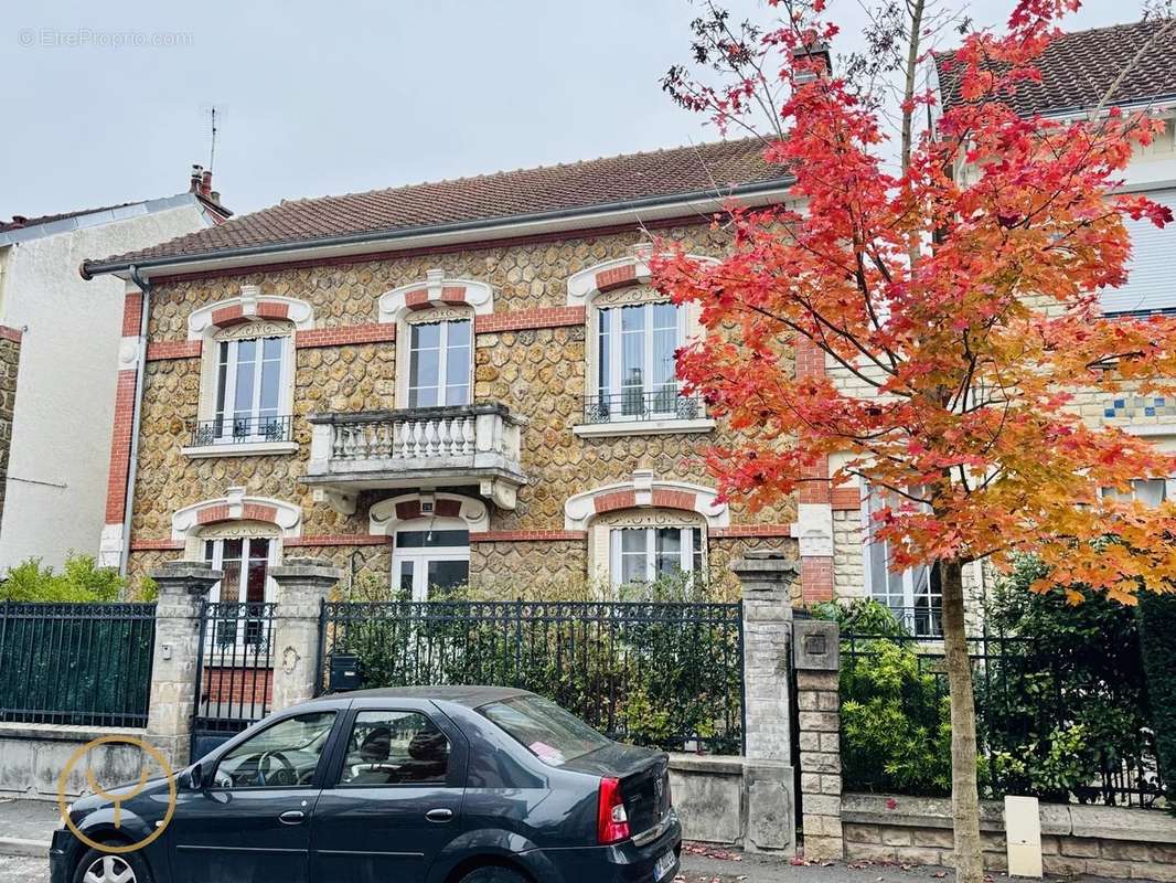 Maison à ROMILLY-SUR-SEINE