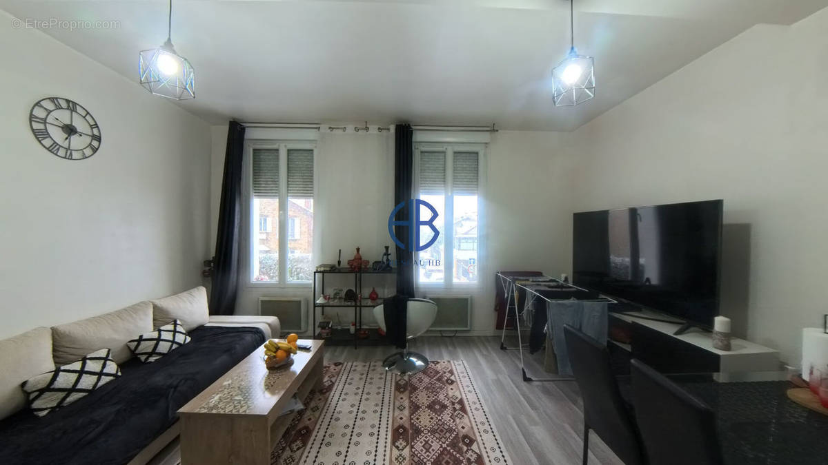 Appartement à CLICHY-SOUS-BOIS