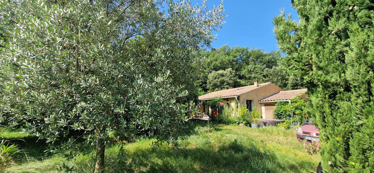 Maison à LA ROQUE-SUR-CEZE