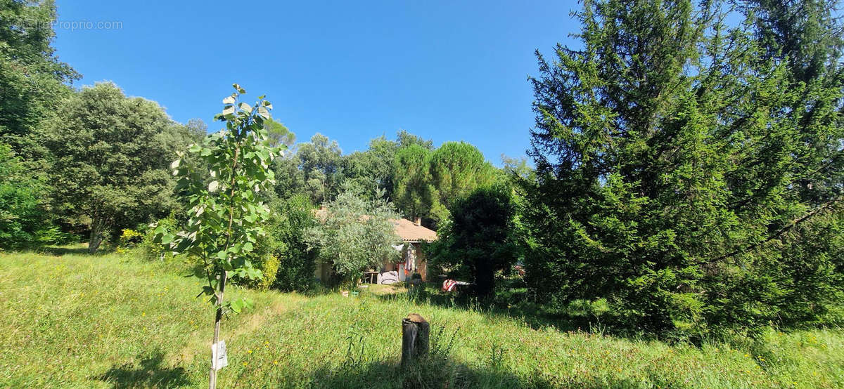 Maison à LA ROQUE-SUR-CEZE