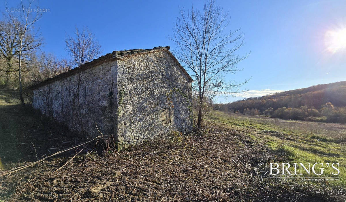 Terrain à MIRAMONT-DE-QUERCY