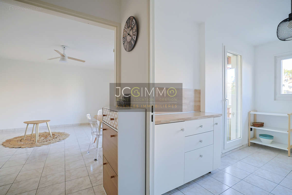 Appartement à HYERES