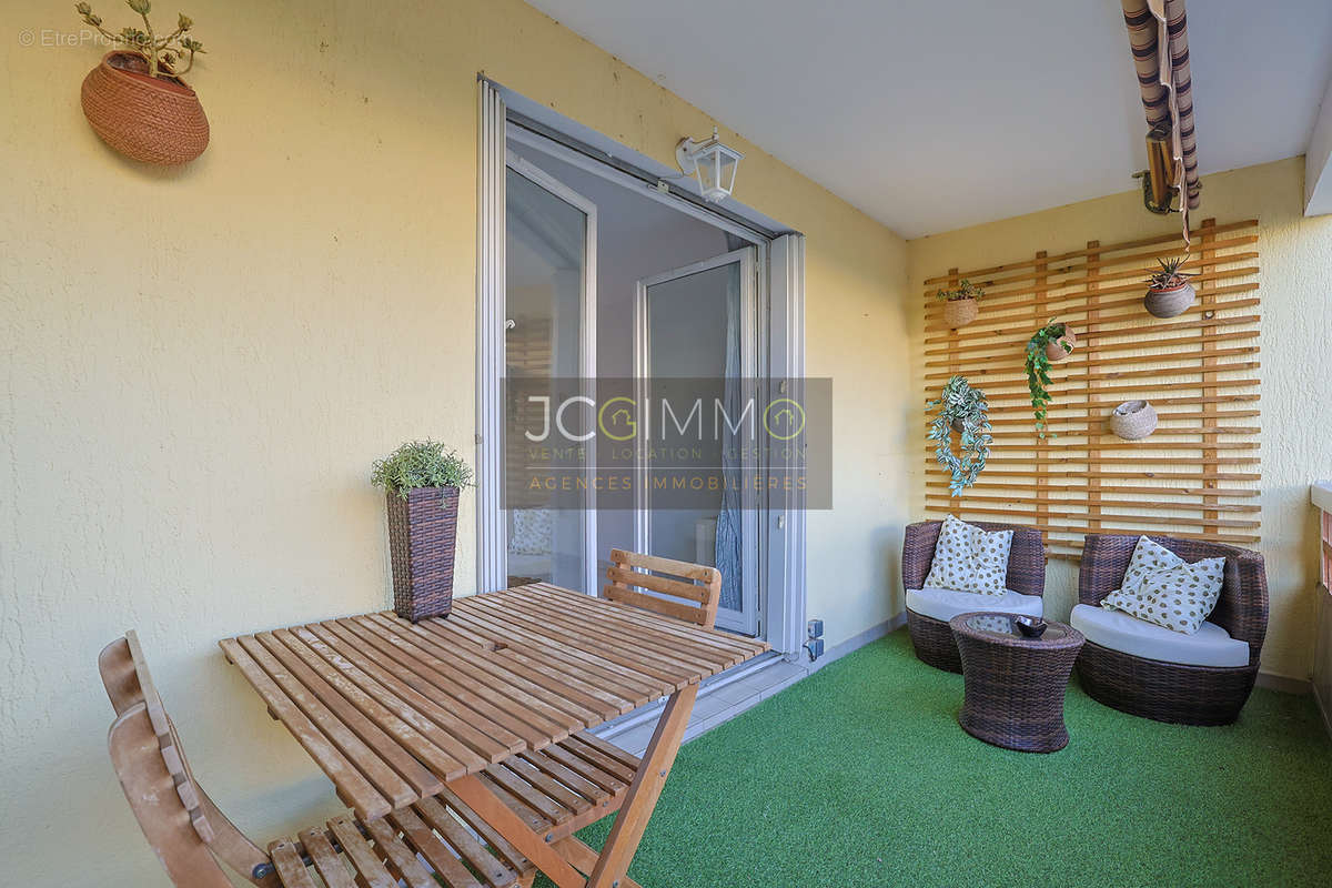 Appartement à HYERES