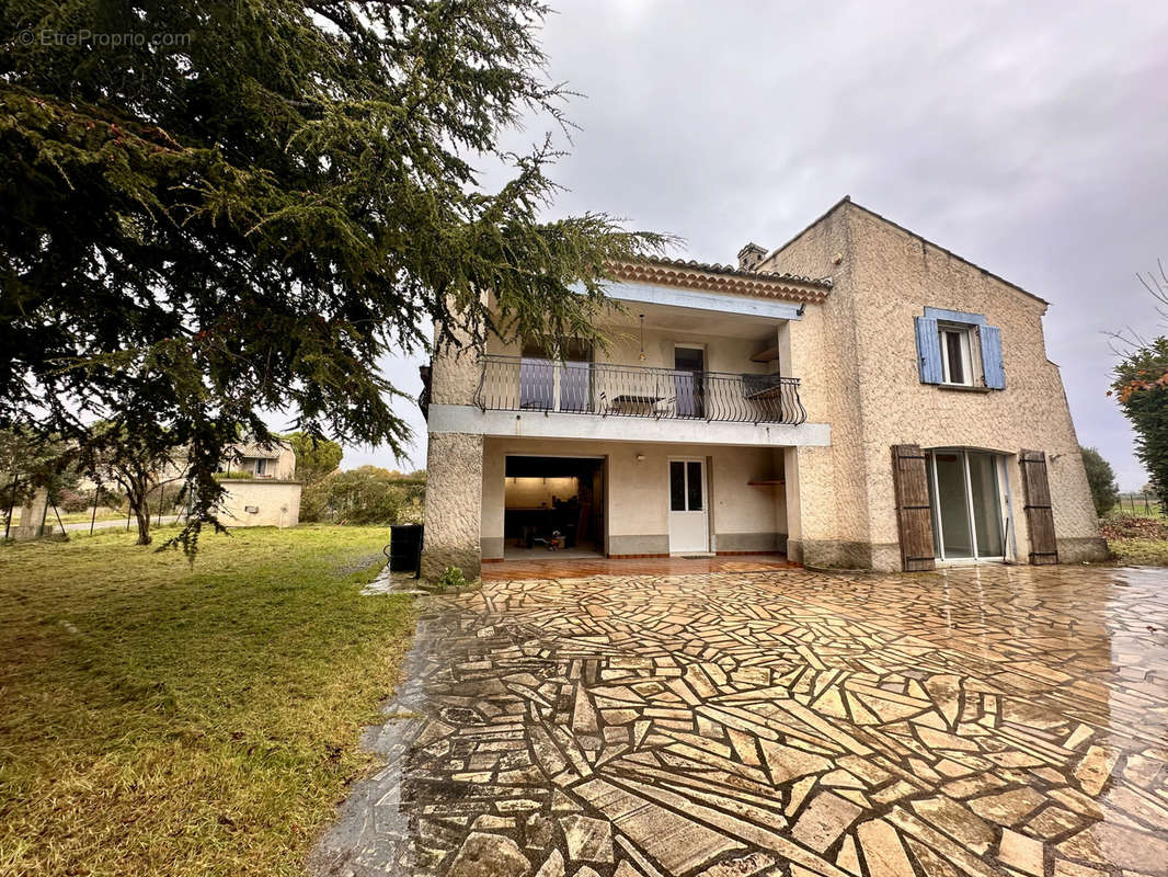 Maison à LAMOTTE-DU-RHONE