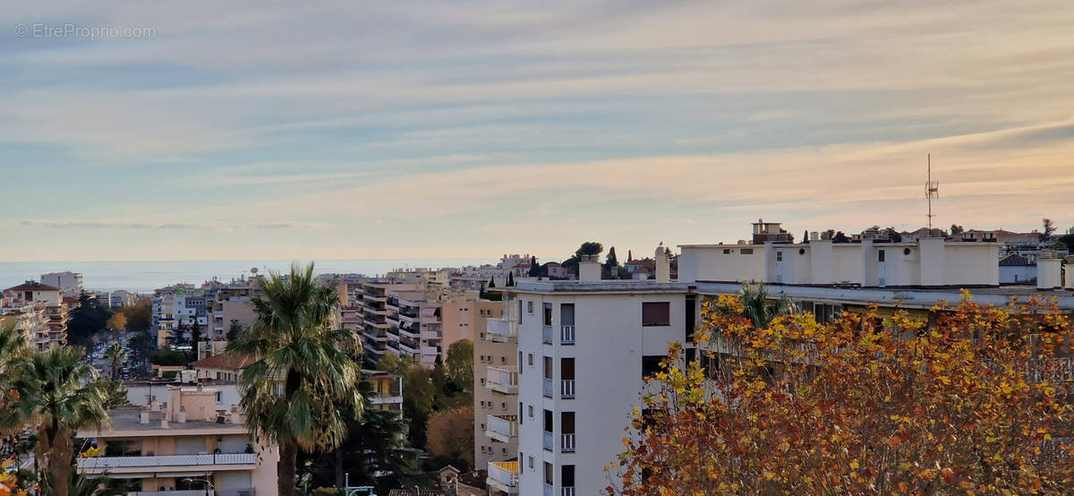 Appartement à LE CANNET