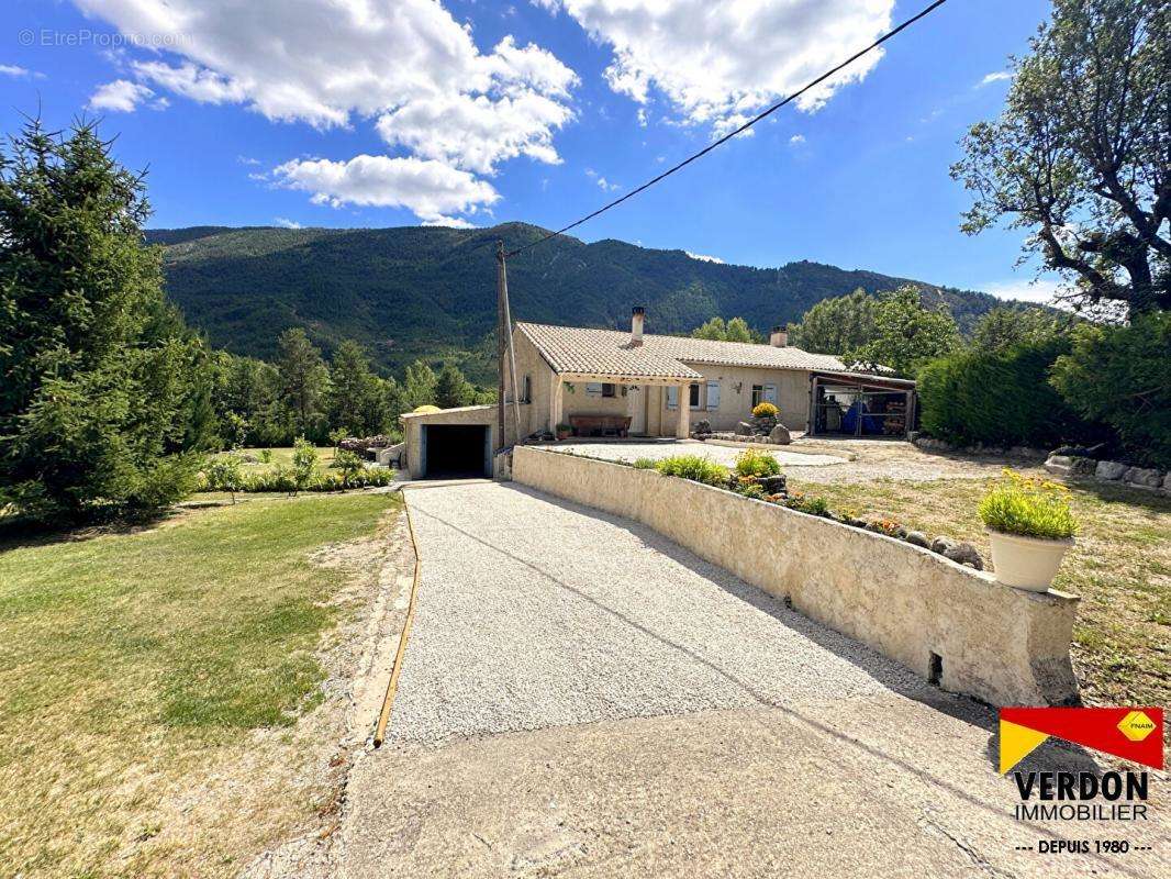 Maison à CASTELLANE