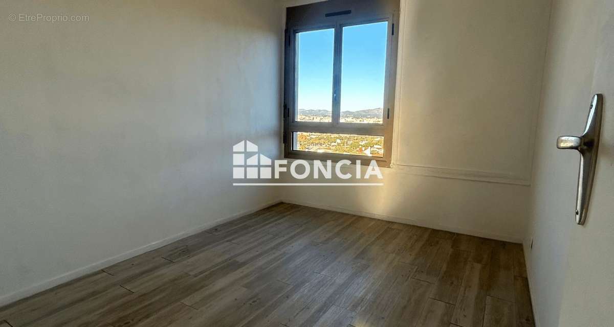 Appartement à MARSEILLE-8E