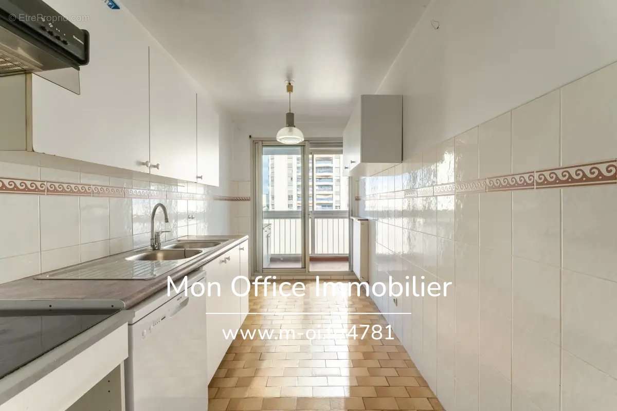 Appartement à MARSEILLE-8E