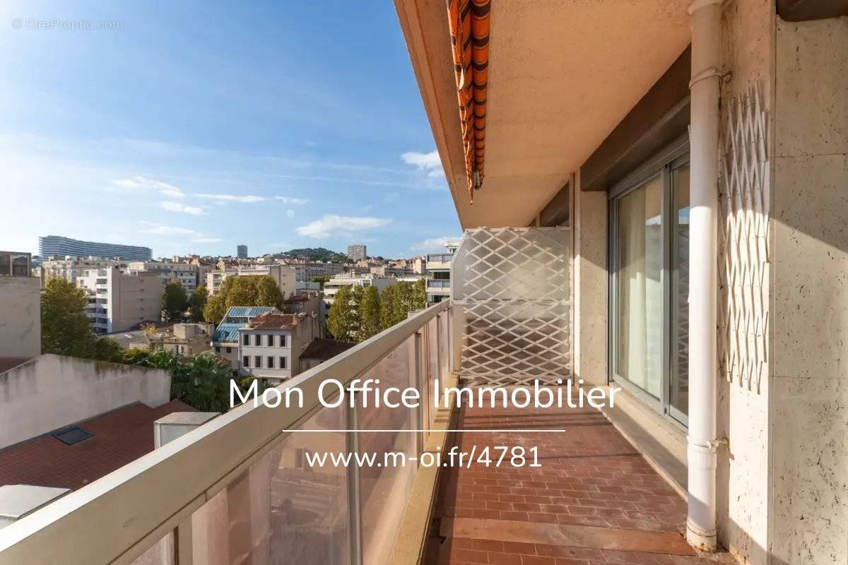 Appartement à MARSEILLE-8E