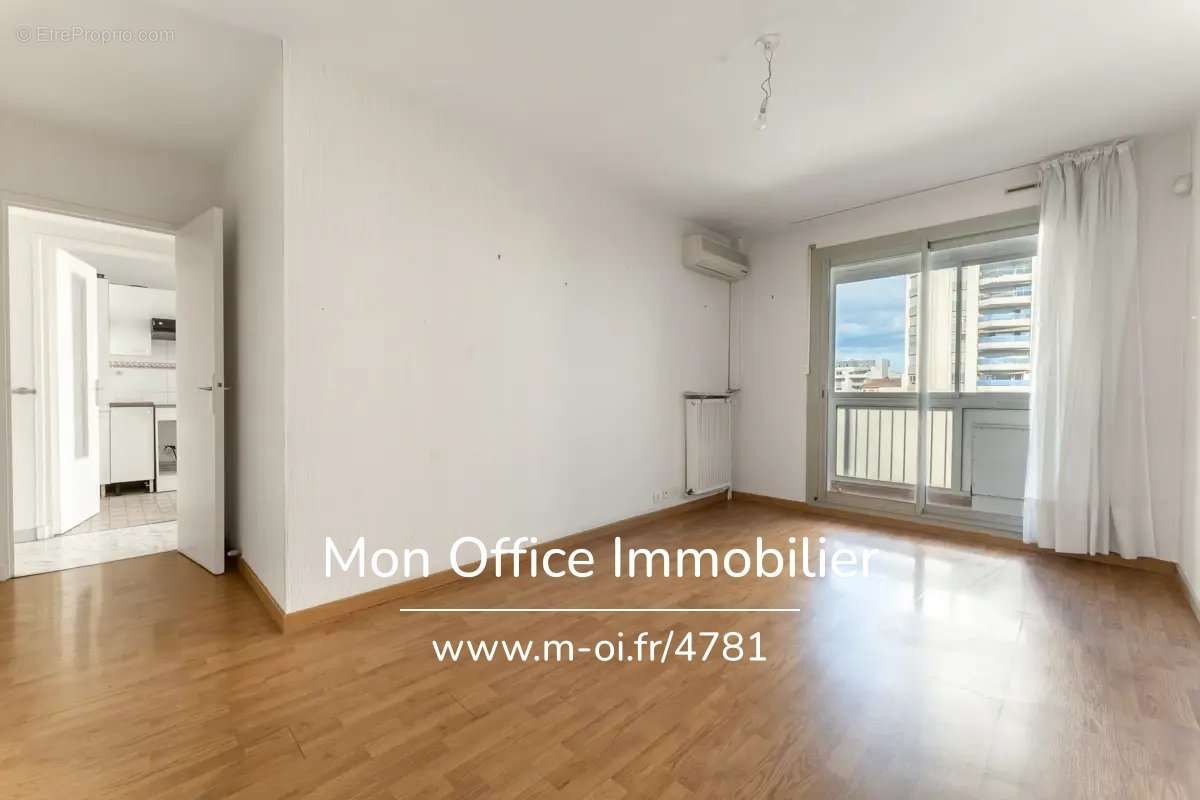 Appartement à MARSEILLE-8E