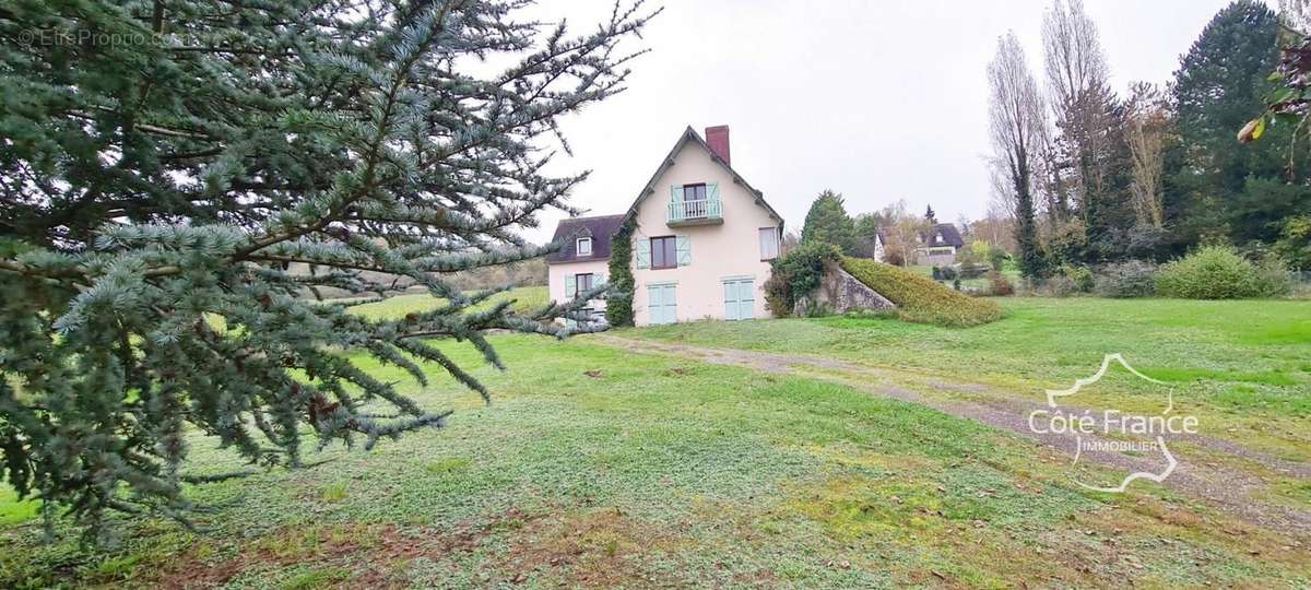 Maison à SAINT-MARTIN-DE-BOSCHERVILLE