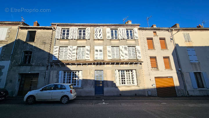 Maison à LE DORAT