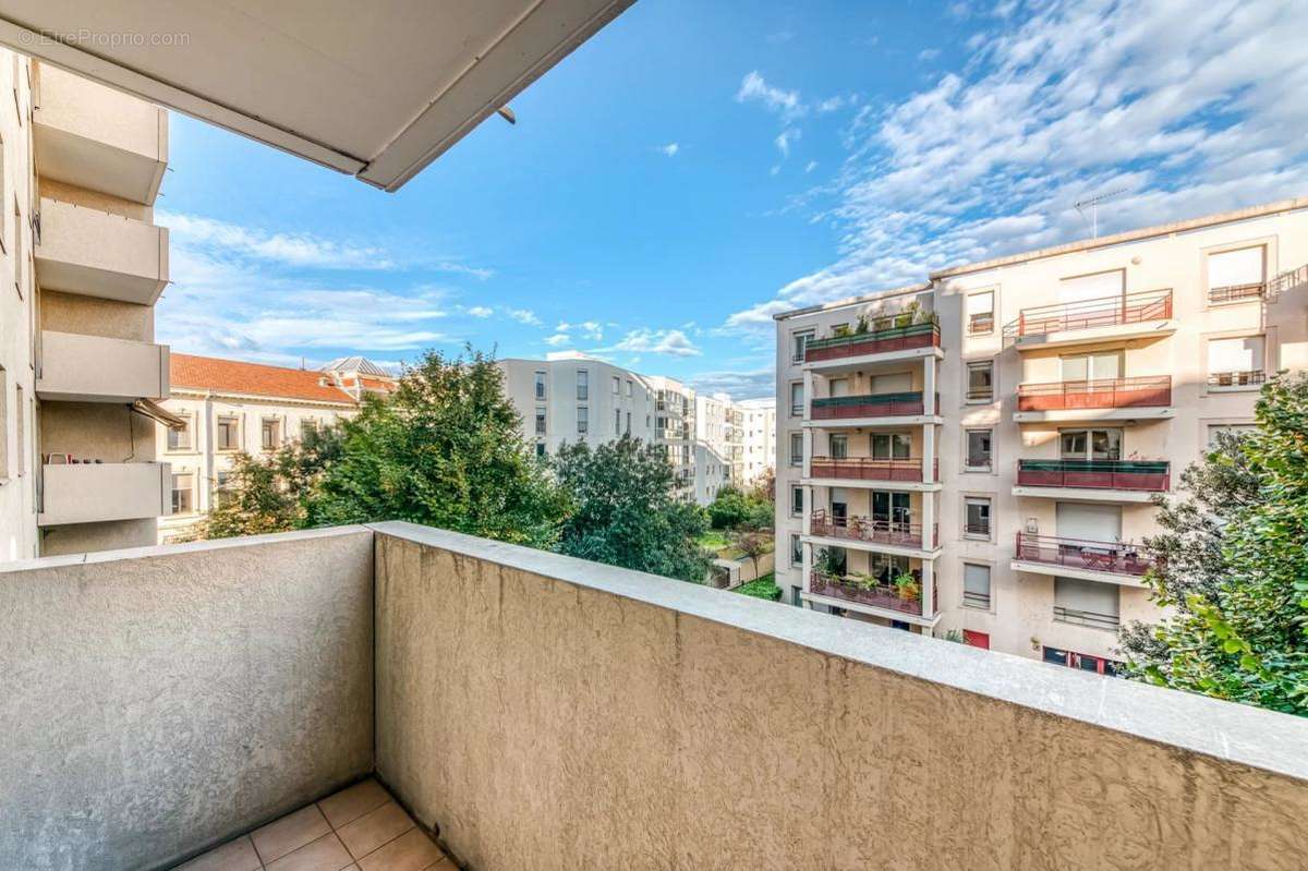 Appartement à LYON-3E