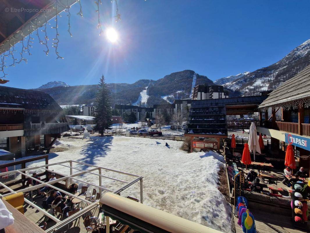 Commerce à LA SALLE-LES-ALPES