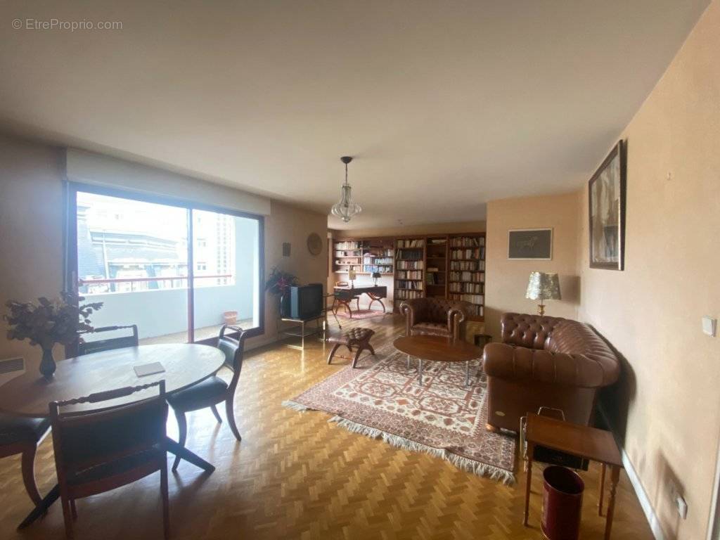 Appartement à LYON-7E