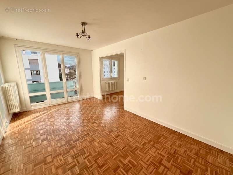 Appartement à AIX-LES-BAINS