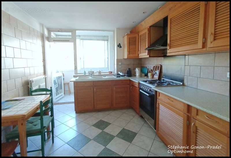 Appartement à MEYLAN