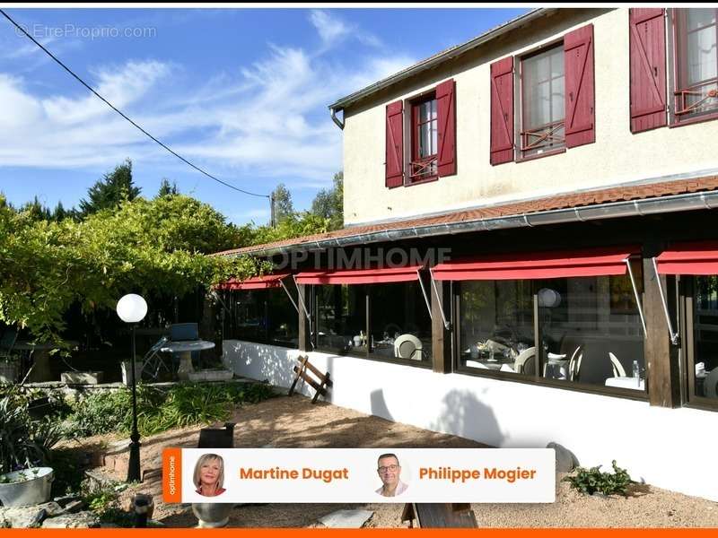 Maison à CREUZIER-LE-VIEUX