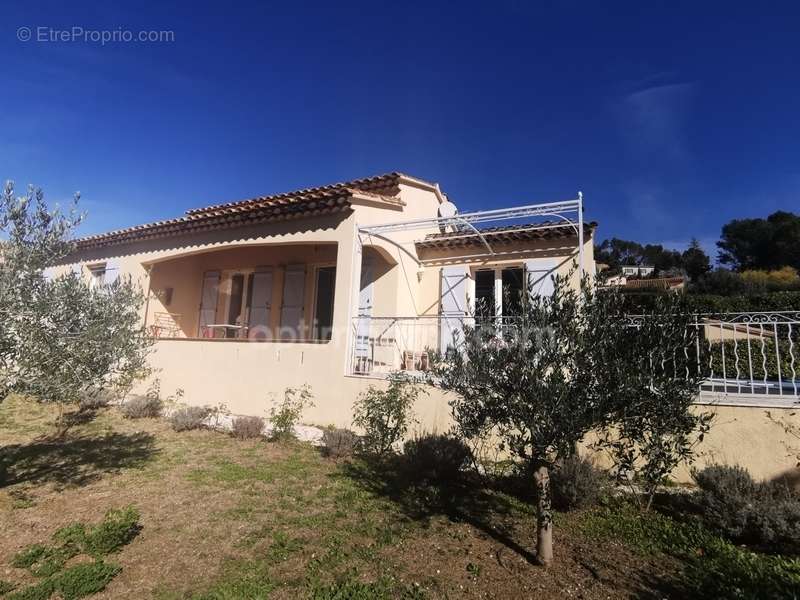 Maison à COTIGNAC