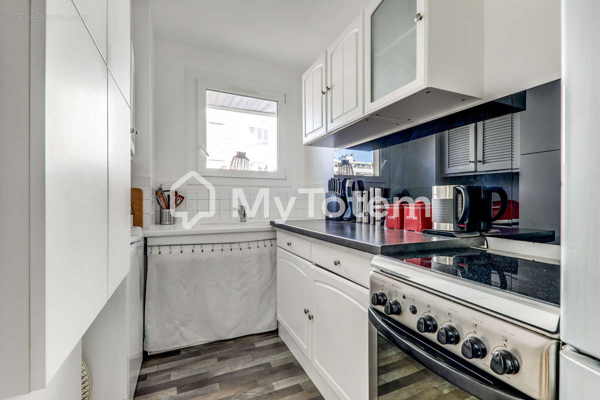 Appartement à COURBEVOIE