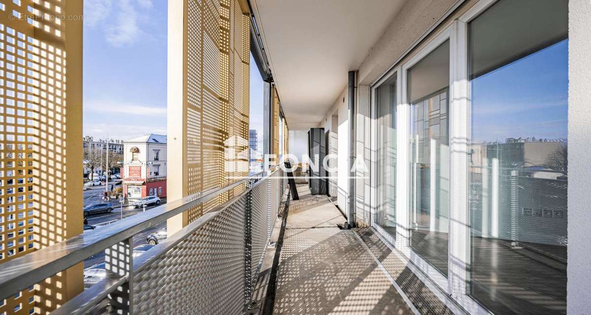 Appartement à NANTERRE