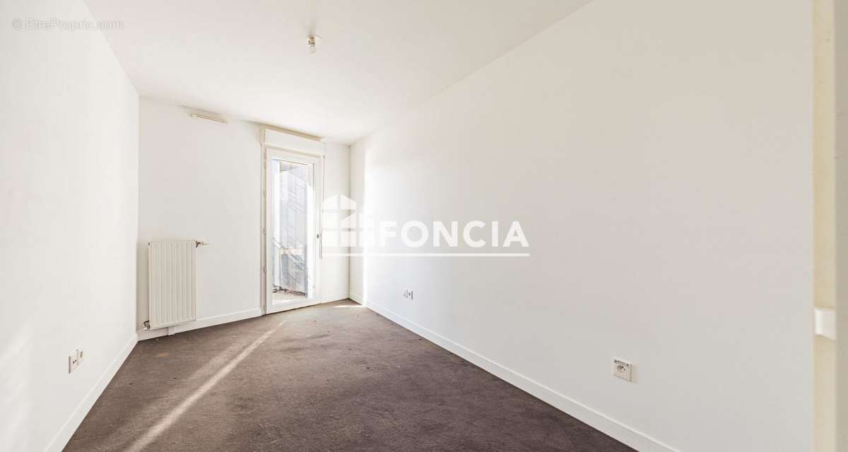 Appartement à NANTERRE