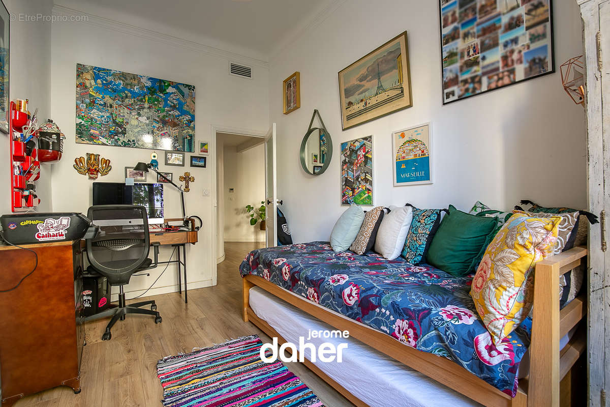 Appartement à MARSEILLE-6E