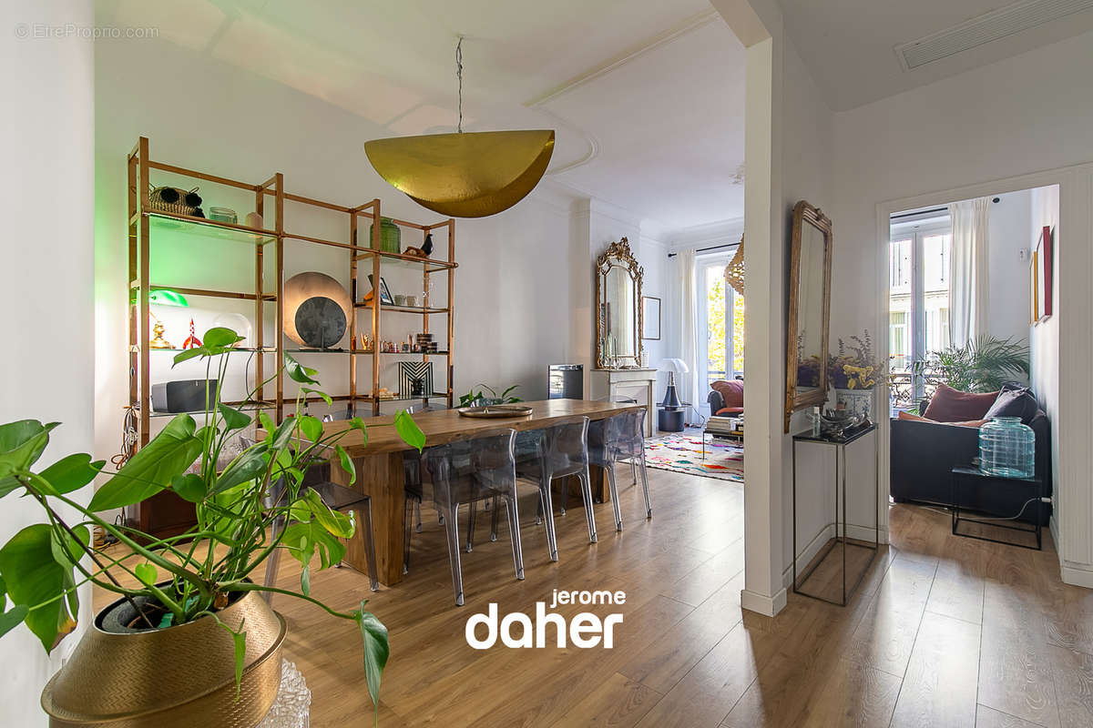 Appartement à MARSEILLE-6E