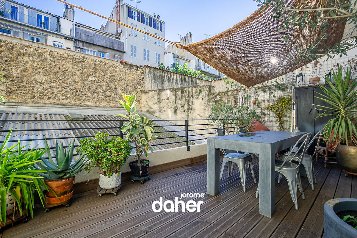 Appartement à MARSEILLE-6E