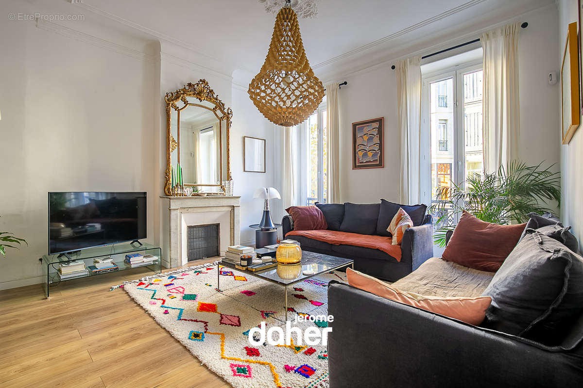 Appartement à MARSEILLE-6E