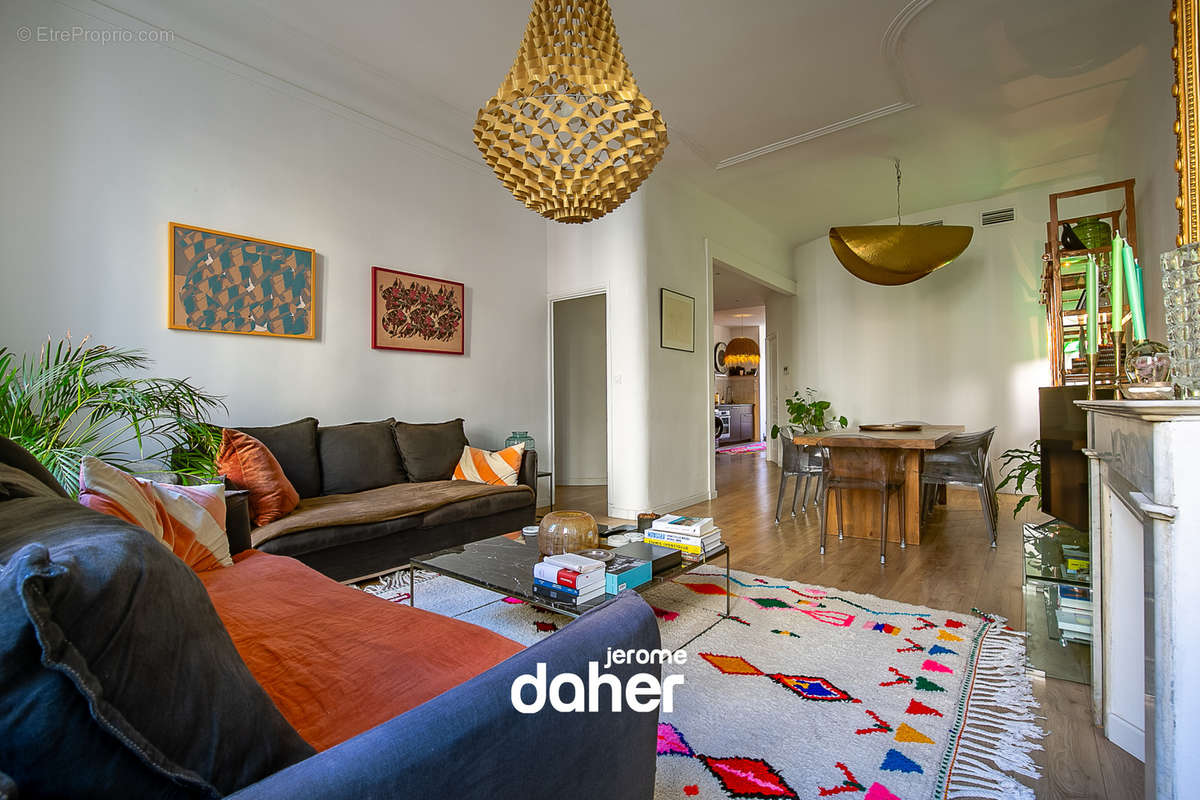 Appartement à MARSEILLE-6E