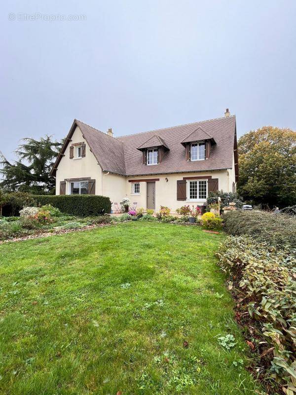 Maison à SAINT-OUEN-DE-MIMBRE