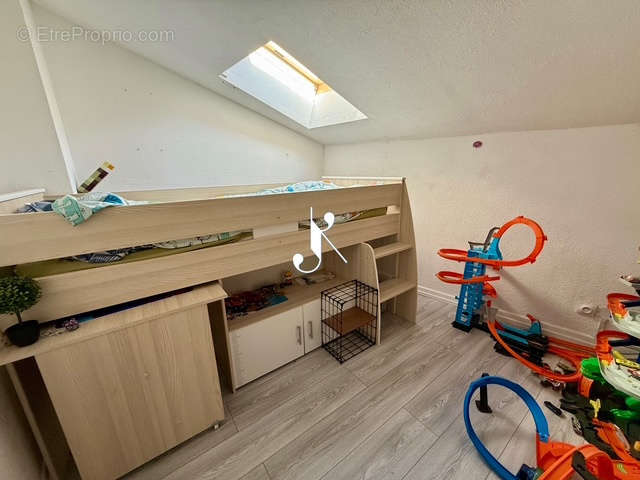 Appartement à ROQUEVAIRE