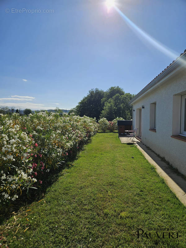 Maison à LA TOUR-DU-CRIEU