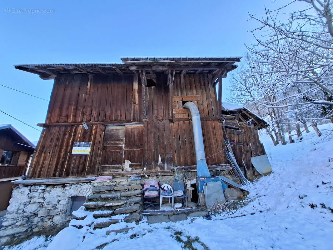 Maison à LES AVANCHERS-VALMOREL