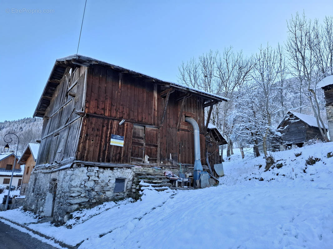 Maison à LES AVANCHERS-VALMOREL