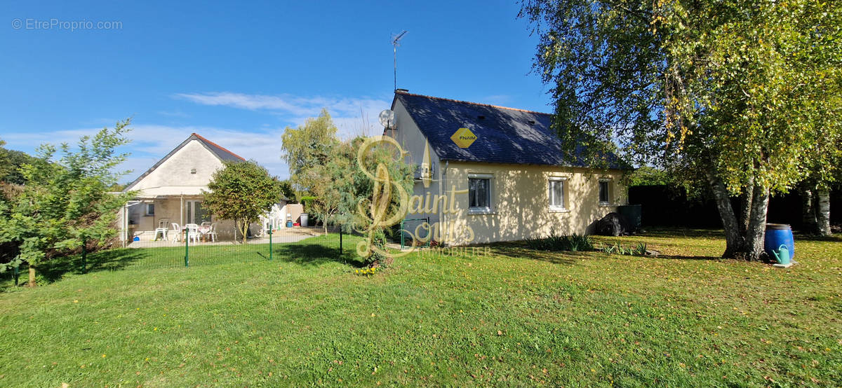 Maison à CHAMPIGNY-SUR-VEUDE