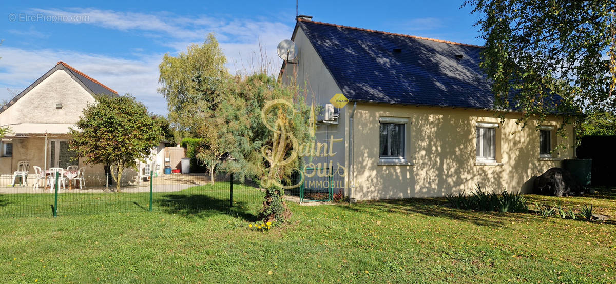 Maison à CHAMPIGNY-SUR-VEUDE