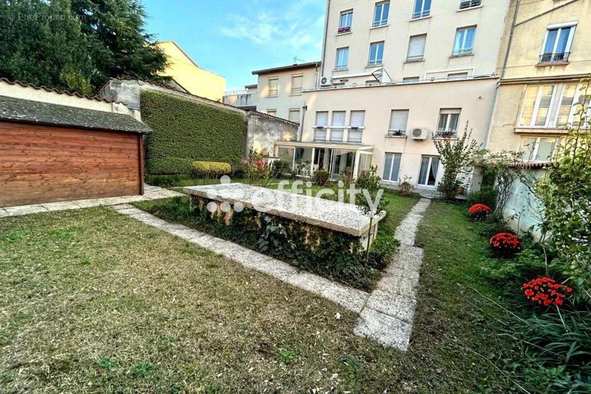 Appartement à LYON-3E